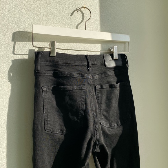 The high rise skinny jean - Picture 4 of 5